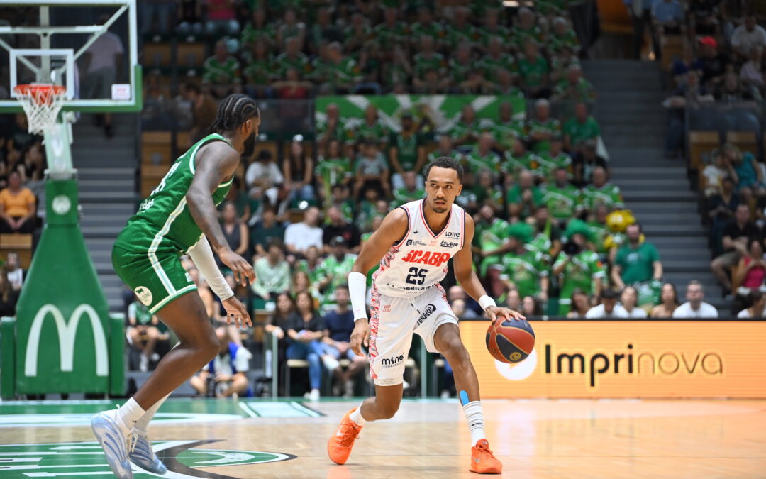 Une belle bataille, mais le match d’ouverture tourne en faveur de Blois.
